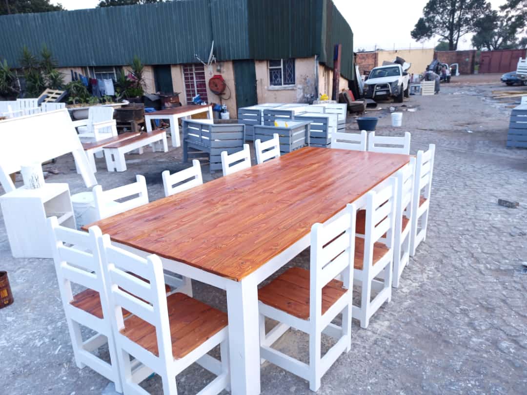 Outdoor furnitures for sale
We located at Boksburg 
We deliver all around Gauteng 
Call/whatsapp:0814947452
#skeemsaam #Cabinet #HybridWorking Tyler ICU Pinky Sellout Amapanyaza
