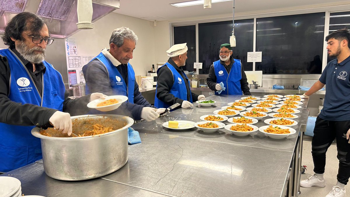 HumanityFirstAu's tweet photo. Humanity First SA, held another successful “Feed the Hungry” event and served 70 cooked meals (pasta and soup)at Christie downs community House. #sa #feedhungry #humanityfirst https://t.co/vFsZsj2dlC