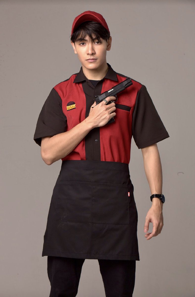 HeartKillersTH's tweet image. รับเบอเกอร์หรือกระสุนครับ Burger or Bullet ?  ฟาเดลเข้มๆ #TheHeartKillers #GMMTV