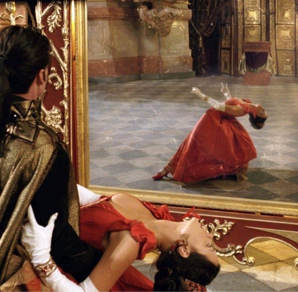 MMirella28's tweet photo. #eSempliceDa
Vedere con chi balla
Gothic And Fantasy Pictures Of All Kinds https://t.co/61vu6KpY2n