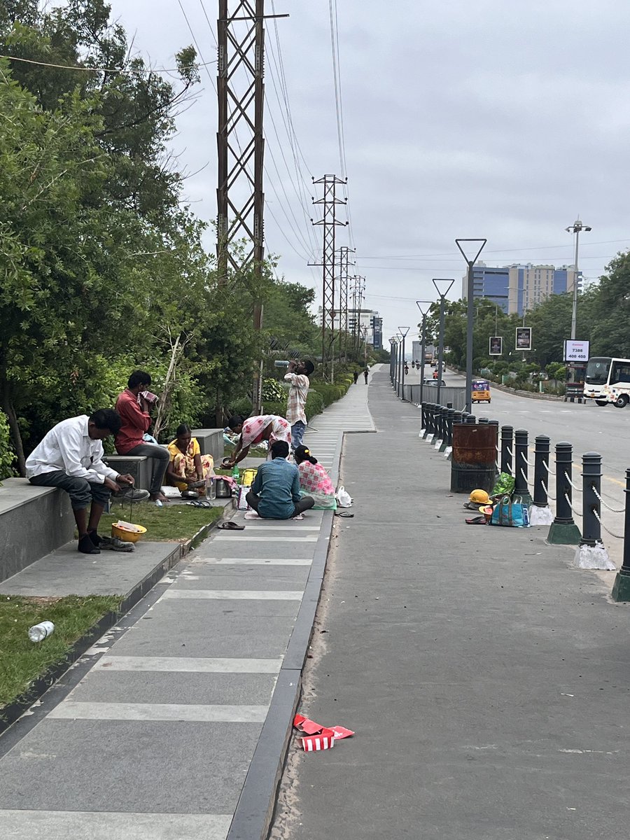 Illegal shops and hawkers everywhere near ISB road - littering the heart of Cyberabad Gachibowli near <a href="/USAndHyderabad/">U.S. Consulate General Hyderabad</a> surroundings.. illegal tea shop <a href="/celestiaaoa/">Mantri Celestia Apartment owners association</a> littering new road.. <a href="/psgachbwli_cyb/">SHO GACHIBOWLI</a> <a href="/cyberabadpolice/">Cyberabad Police</a> <a href="/CYBTRAFFIC/">Cyberabad Traffic Police</a> <a href="/revanth_anumula/">Revanth Reddy</a> <a href="/TelanganaCMO/">Telangana CMO</a>