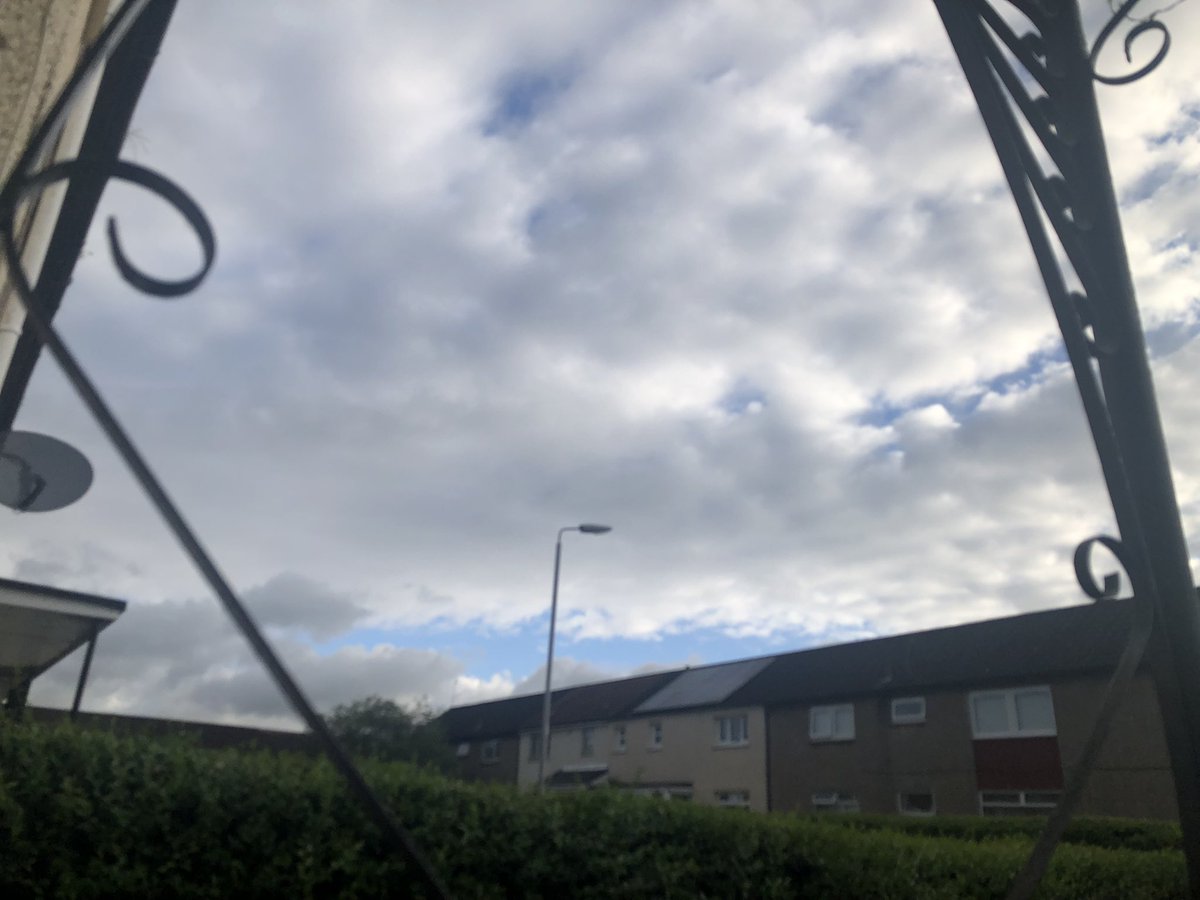 IonisedSkyWatch's tweet photo. Fuck #Junember 27th! Get up early and sky is looking good 😎 10 minutes later…🤨🤢🤮 https://t.co/mfKF0dOuqO