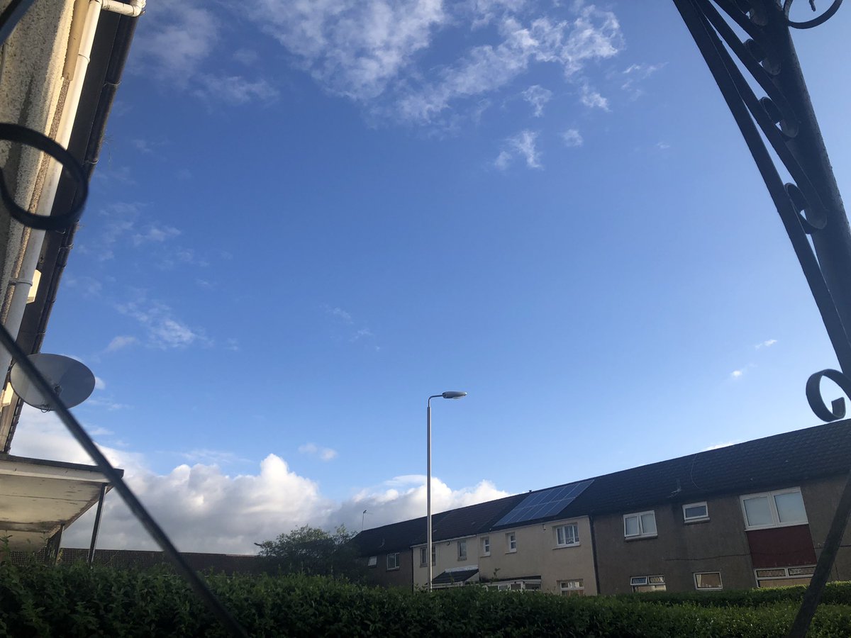 IonisedSkyWatch's tweet photo. Fuck #Junember 27th! Get up early and sky is looking good 😎 10 minutes later…🤨🤢🤮 https://t.co/mfKF0dOuqO