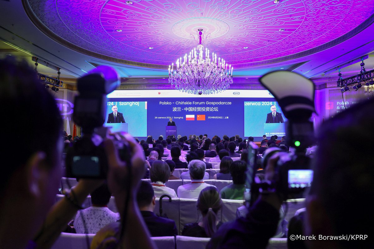 Prezydent <a href="/AndrzejDuda/">Andrzej Duda</a> zakończył wizytę w Chińskiej Republice Ludowej. 

✅ Rozmowy polityczne w Pekinie: prezydent.pl/aktualnosci/wi…

✅ Wykład Prezydenta RP na Uniwersytecie Fudan: prezydent.pl/aktualnosci/wi…

✅ Letnie Światowe Forum Ekonomiczne: prezydent.pl/aktualnosci/wi…

✅