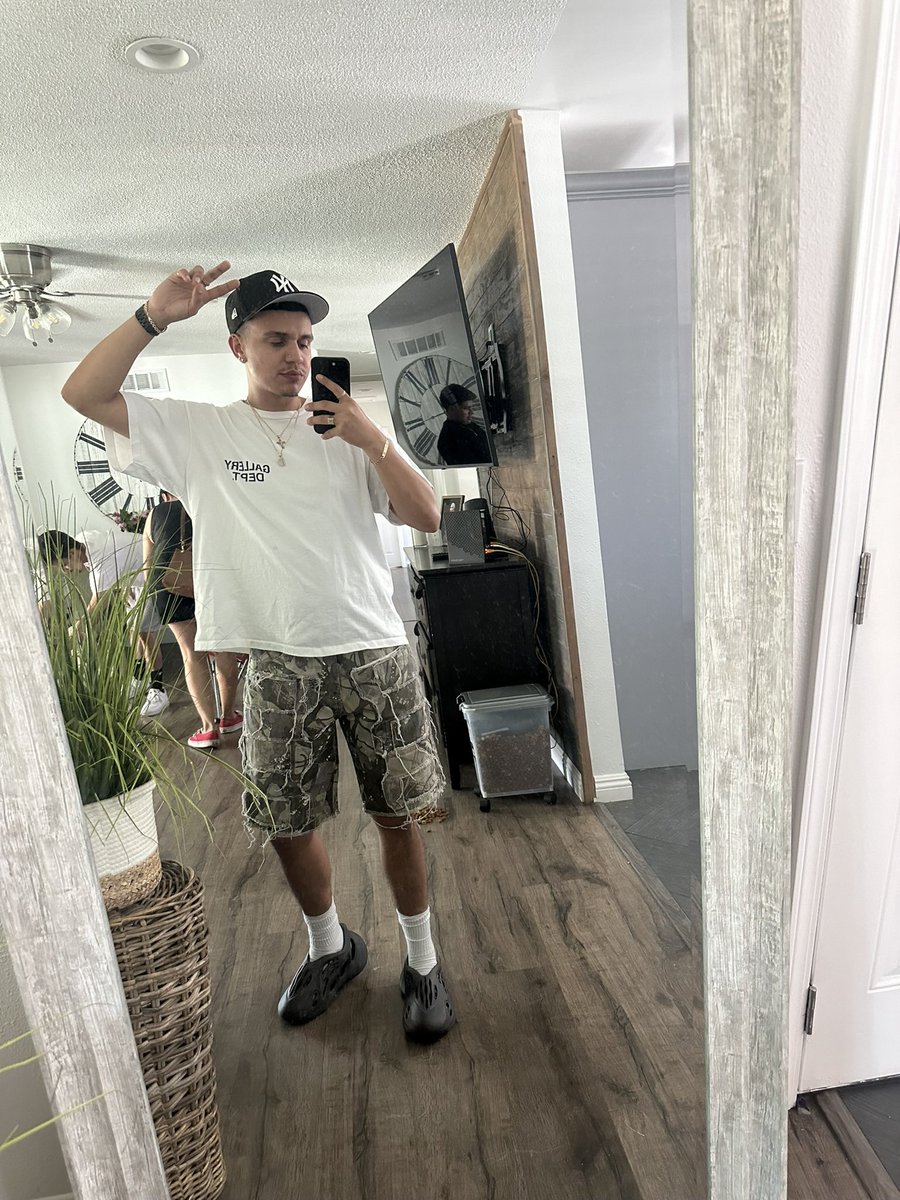 Daniel tweet media