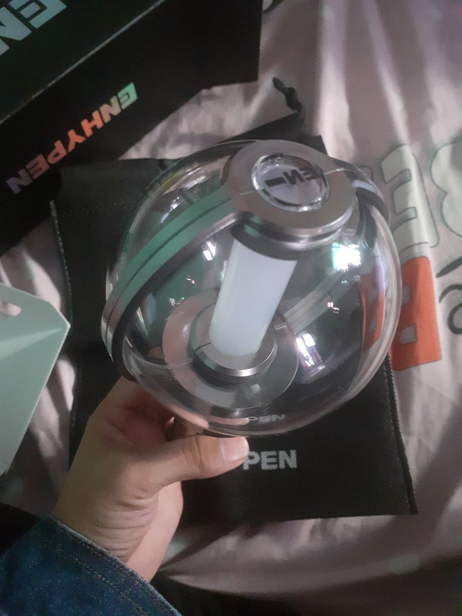 lyxxie_jay's tweet photo. Hi po mx rev @rev_bns09^~^
I received napo the lightstick hehe super thanks sa patience and updates po mwuappss
#revsfeedbacks https://t.co/zA6aDvz1jC