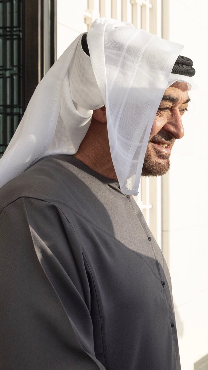 واشرقت شمسُ نهضة الامارات ..🇦🇪💪
بانوارها وضيائها تنير العالم ..
#محمد_بن_زايد #صباح_الخير