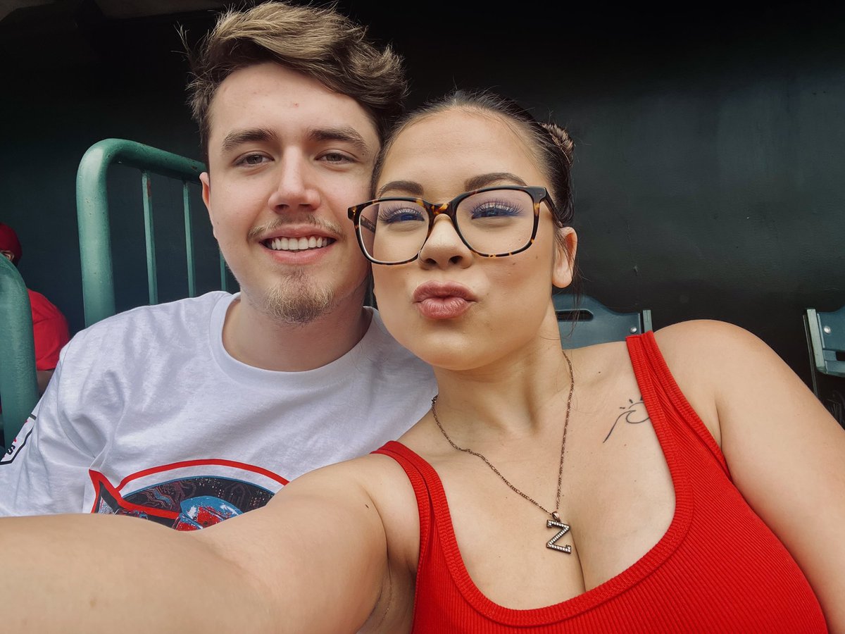 Drazah's tweet image. Happy birthday to my everything @kelilalaurel you’re my other half and you show me what true love is, ill love you forever ❤️