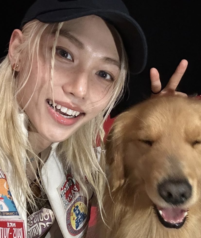 SEUNGM1NE's tweet photo. SO CUTE felix with the doggo from ATE trailer 😭❤️ https://t.co/RIUmZjKDW8