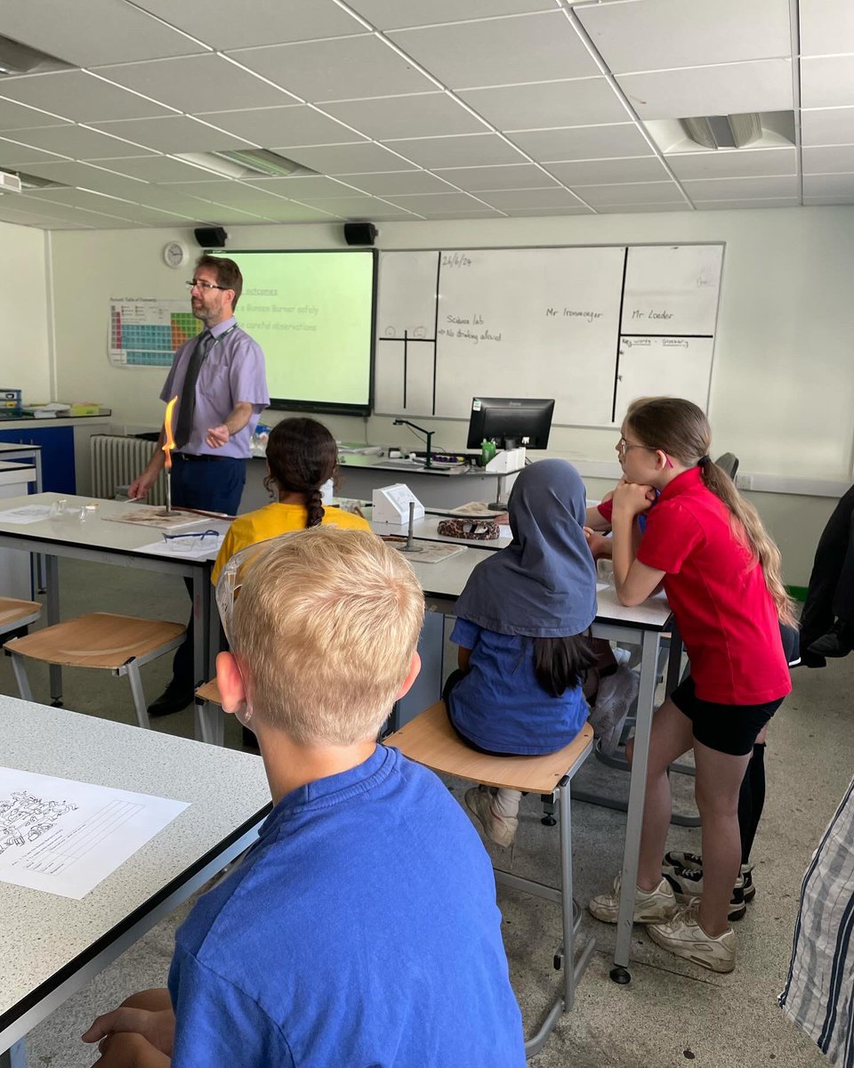 DorkingPriory's tweet photo. Yesterday we have the delight of having Year 5 pupils from St.Johns in school. They had a fab time making key rings in DT, using Bunsen burners in science and doing tennis and trampolining in PE. @PrioryHead @PrioryAssistH @PrioryPEdept #proudofpriory #priorymagic https://t.co/ptqdlrPZqH