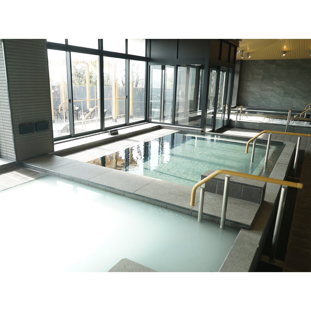 Yomiuriland's hot spring with a view, Kakeinoyu, is a facility