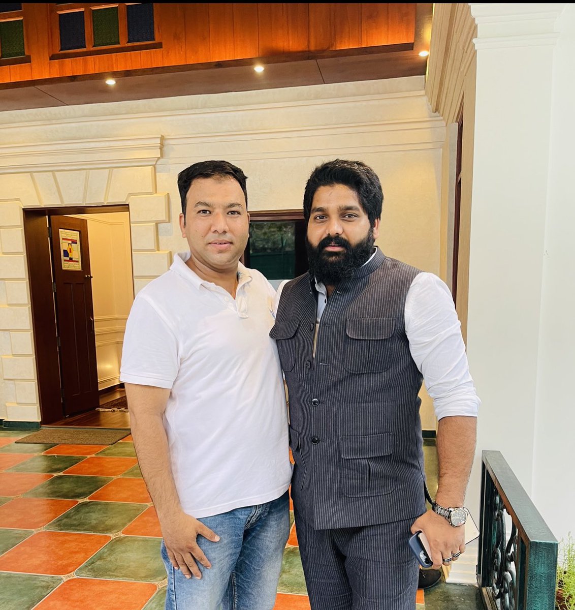 HajiFahimINC's tweet photo. शानदार शख़्सियत के मालिक न्यायिक दिल इन्सान मेरे भाई सलमान प्रतापगड़ी जी को जन्मदिन बहुत बहुत मुबारक हो 💐 https://t.co/Yxn2z96Mo7