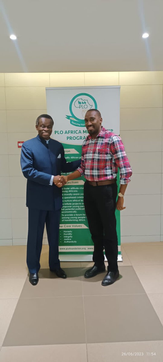 Learning from continental law barista mentorship program! Thank you <a href="/PLOLumumba47369/">PLO Lumumba</a>. So calm an international leader. Thank you for inspiring voices of generations <a href="/KagutaNzeire/">𝐍𝐳𝐚𝐢𝐫𝐞 𝐒𝐞𝐝𝐫𝐚𝐜𝐤 𝐊𝐚𝐠𝐮𝐭𝐚</a> <a href="/KagutaMuseveni/">Yoweri K Museveni</a>