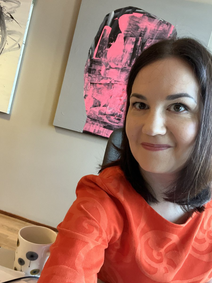 sannigrahn's tweet photo. Avasin tasa-arvoministerinä Pride-viikon virtuaaliaamukahvit valtionhallinnon henkilöstölle. Sekä tasa-arvolaki että yhdenvertaisuuslaki asettavat viranomaisille velvoitteen edistää yhdenvertaisuutta ja tasa-arvoa omassa työssään. 🌈 https://t.co/5TnG2AhejF