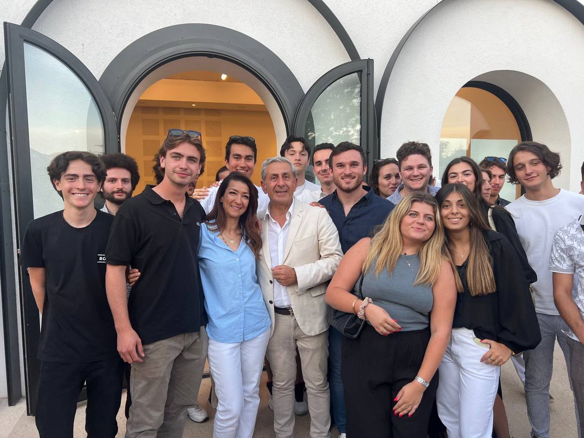 Merci à tous d'avoir été si nombreux à notre réunion publique ! 🤩

Dimanche vous serez appelés à faire un choix crucial pour l’avenir de notre ville #Marseille et de notre pays. Ensemble, faisons le choix de la République face aux extrêmes, celui d’un projet de progrès social et