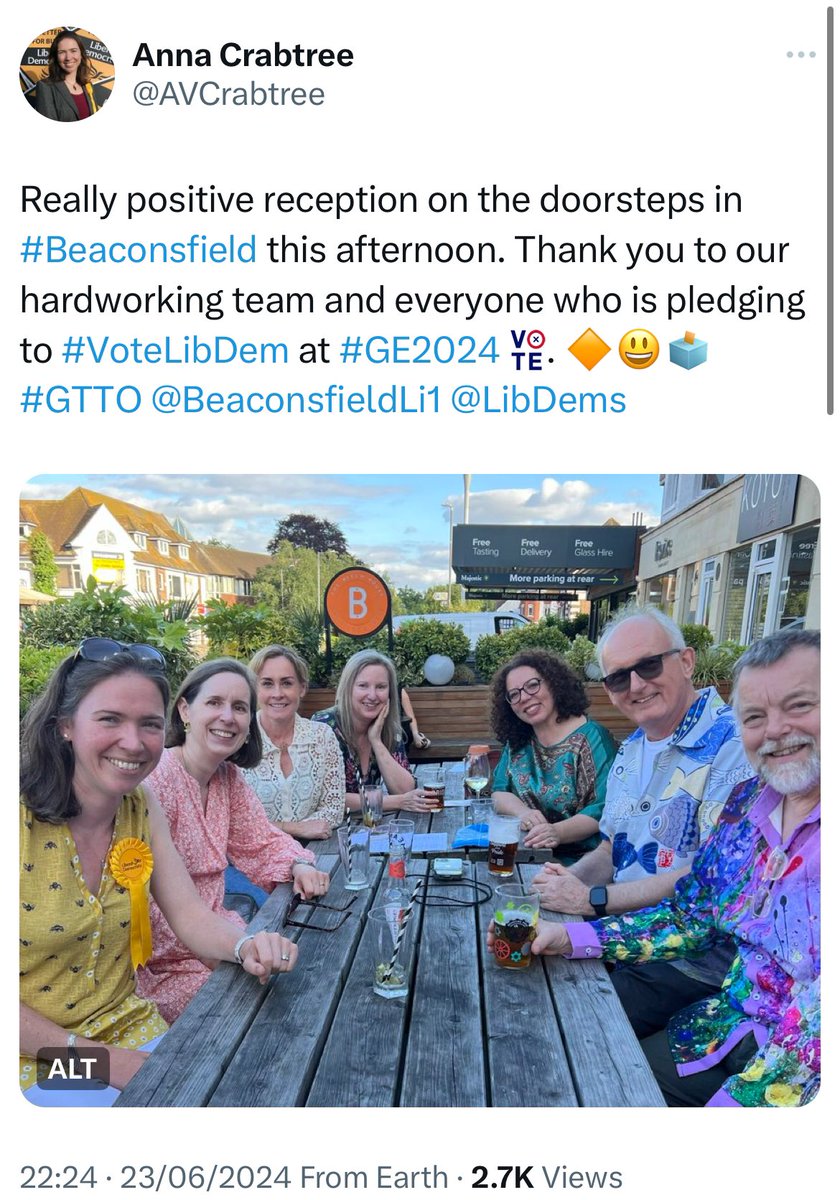 RemainerNow's tweet photo. Great to see that @AVCrabtree &amp; supporters are getting out &amp; about in lots of areas of South Bucks last few days. 

It was once unimaginable that the #Beaconsfield could be anything other than Tory held but all the LD signs appearing &amp; recent projection suggest that could change. https://t.co/dI1Lbwfq1e
