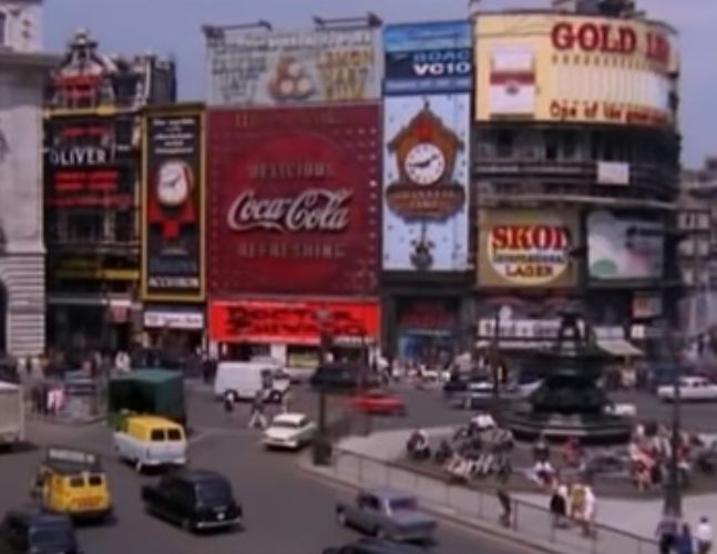 TalkingPicsTV's tweet image. The changing face of the sixties #Piccadilly - above and below ground - LOOK AT LIFE: GOODBYE PICCADILLY (1967) 2:45pm on #TPTV