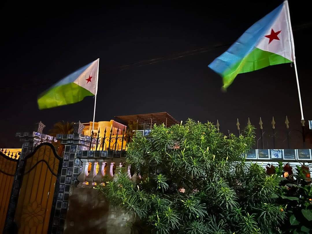 SalmaHajiMoham1's tweet photo. Joyeuse fête de l’indépendance a la nation djiboutienne 🇩🇯.
Happy Independence Day to my second home 🇩🇯.
#IndependenceDa🇩🇯. https://t.co/fEqKvBBuC1