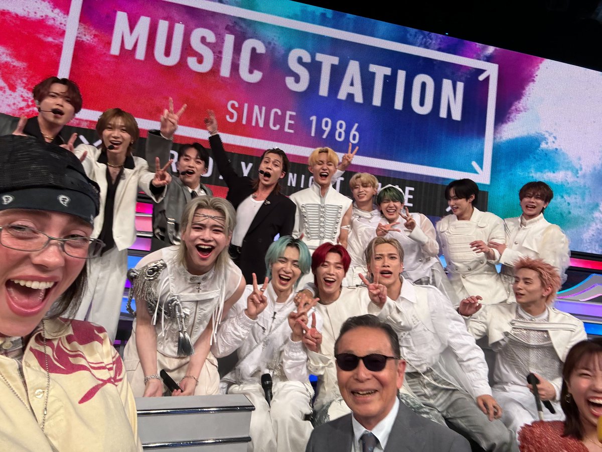 INI (@official__ini) on Twitter photo #ミュージックステーション にて
#ビリー・アイリッシュ さん #タモリさん
そして出演者の皆さんと📸
We were able to take a photo with #BillieEilish and another artists at #musicstation 📸
Thank you so much!!
<a href="/billieeilish/">billie eilish</a> <a href="/Mst_com/">music station</a> #Mステ
#INI #INI #INI_THE_FRAME #INI_LOUD #ミュージックステーション にて
#ビリー・アイリッシュ さん #タモリさん
そして出演者の皆さんと📸
We were able to take a photo with #BillieEilish and another artists at #musicstation 📸
Thank you so much!!
<a href="/billieeilish/">billie eilish</a> <a href="/Mst_com/">music station</a> #Mステ
#INI #INI #INI_THE_FRAME #INI_LOUD