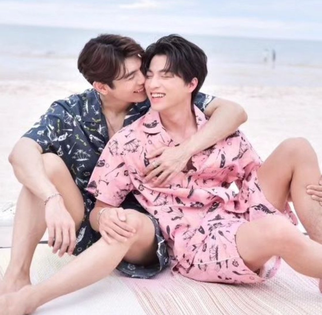 DoKyung55088347's tweet photo. Life is better with the right person by your side ☀️🌻🤍

#เช้านี้ยิ้มเยอะๆยังคับMG
@MSuppasit
@gulfkanawut https://t.co/mxb09nANSa