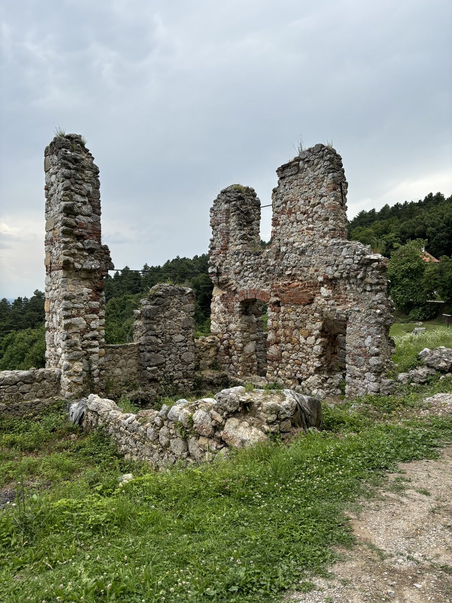 Filipdwg's tweet photo. The old town of Veliki Kalnik https://t.co/FF0a71tewH