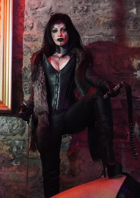Mistress is back at her dungeon. Now you can return to your Mistress's feet and suffer for her happiness