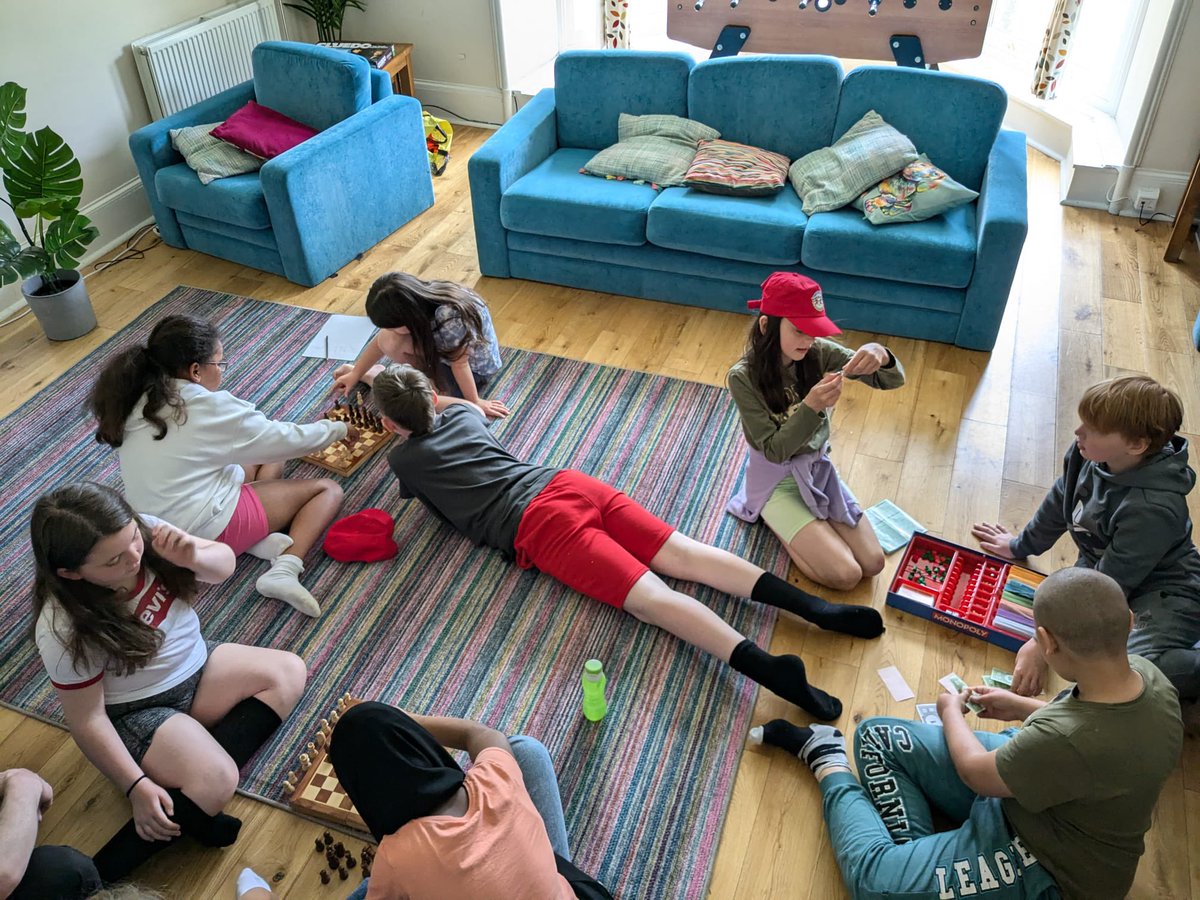 Even in downtime whilst waiting for the next activity to begin, there’s always something fun to do with friends on a HopScotch break ⭐️⭐️⭐️⭐️⭐️
#respitebreak #makingmemories #relaxing #childrenscharity