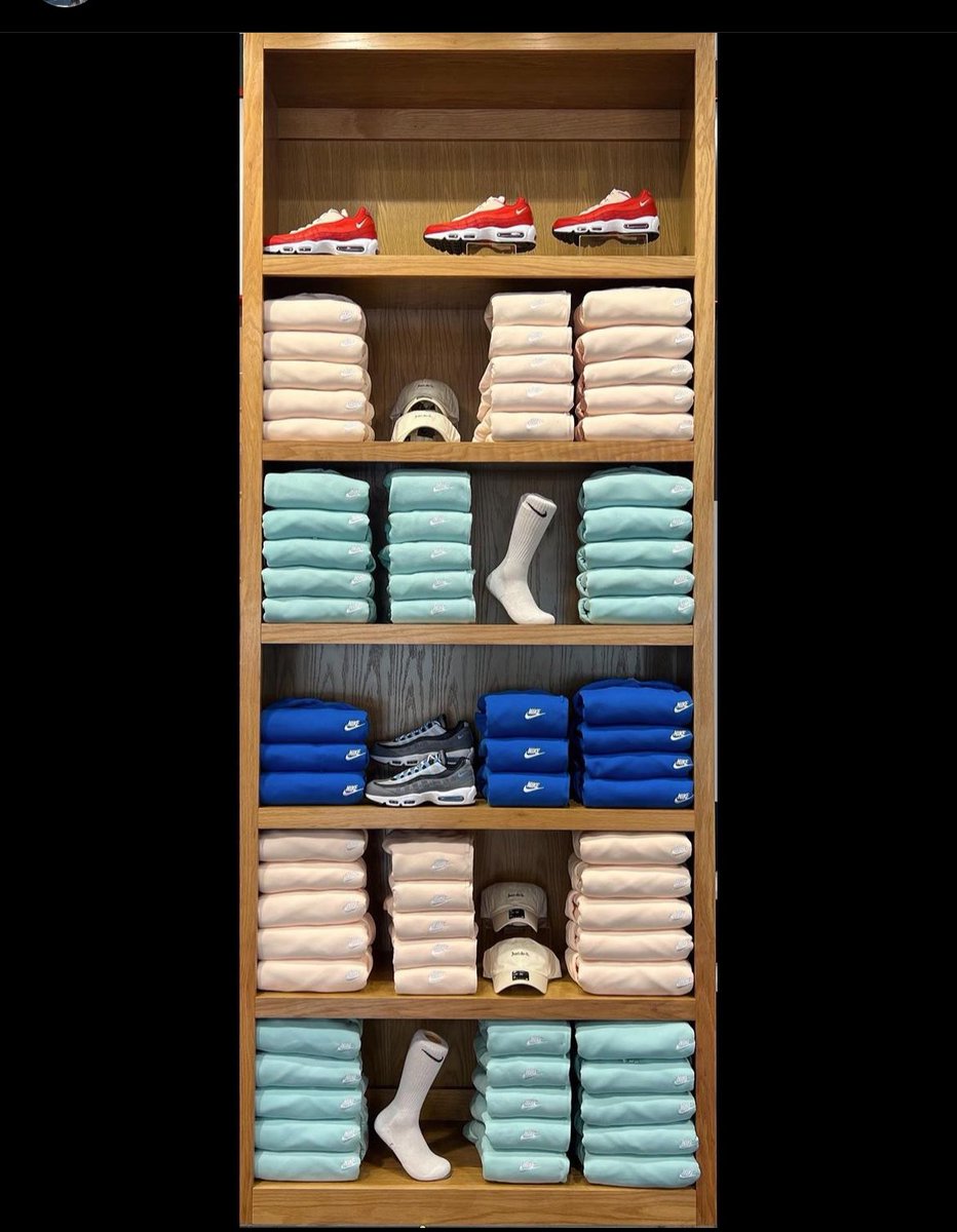 kiaminye's tweet photo. @_King_Javi__ Yess👏🏾👏🏾👏🏾 I’m a visual merchandiser and love to fold clothes. https://t.co/gQ5YlGIpuI