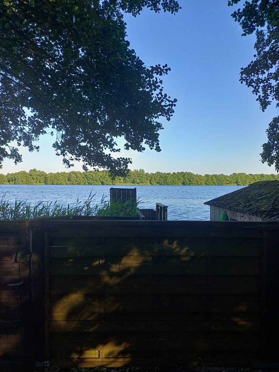 EklavyaVasudev's tweet photo. This week, we had our annual research retreat at the Sankelmark Akademie in Flensburg. @team_farahat, @markard_chair , and @feministconlaw's teams came together to exchange ideas and brainstorm. The beautiful setting, made it an inspiring blend of work and rejuvenation. https://t.co/jDOWRWDpgZ