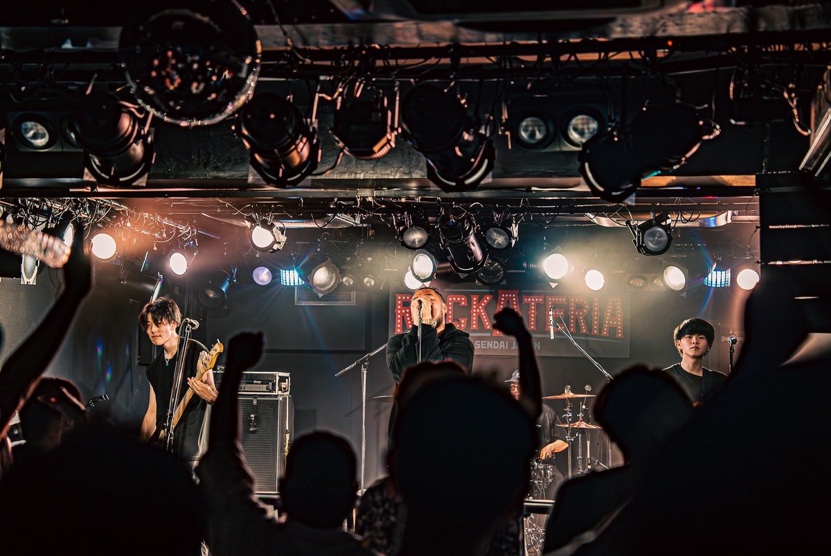 AVENGE_official tweet media