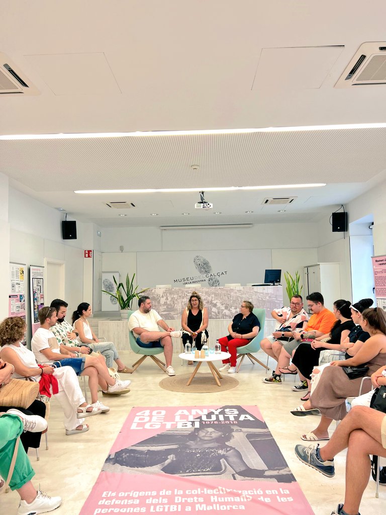 museuinca's tweet photo. Ahir, el @museuinca va acollir la segona conferència del cicle 'Inca de colors', dedicada a la diversitat d'orientacions sexuals. L'activitat està organitzada per @AssociacioUnic en col·laboració amb @incaciutat. 🏳️‍🌈❤️🏳️‍⚧️ https://t.co/5TJgexWWuH