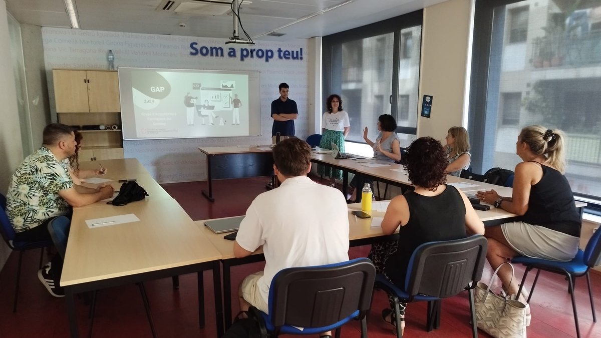 Formació contínua tweet media