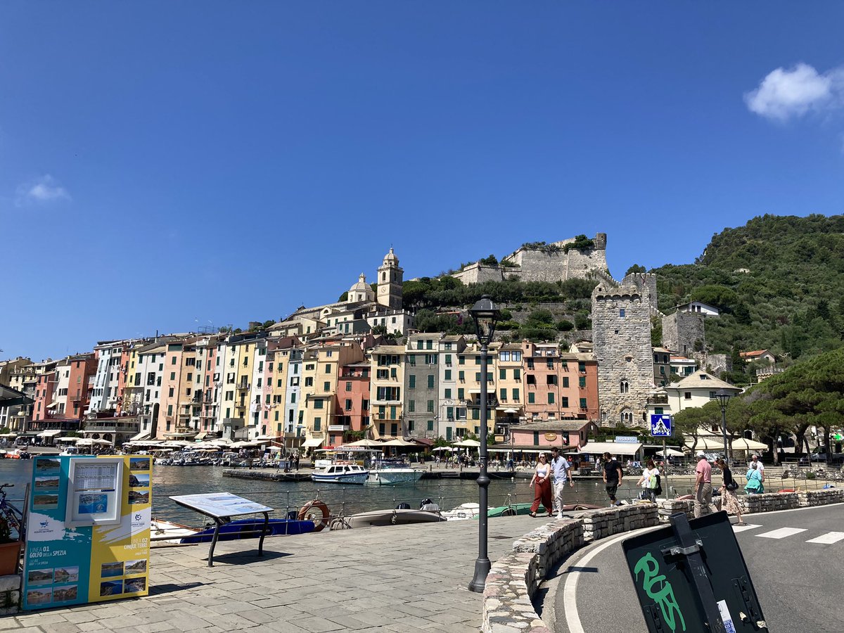 Explored Porto Venere this morning taking in the sights of Byron’s Grotto, the Chiesa di San Lorenzo and local life!