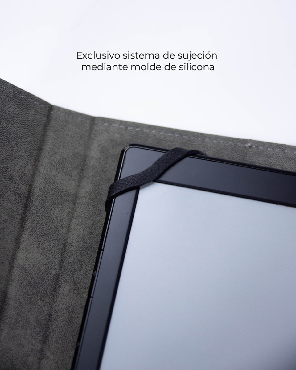 subblim's tweet photo. 📚🦋 ¡Dale un toque de color a tu eBook con la Funda Clever eBook Case de 6" en diseño Mariposas! Protege tu lector con estilo y personalidad. 🌟 #eBook #FundaeBook #Subblim #LecturaDigital https://t.co/7LzTqwm3Il