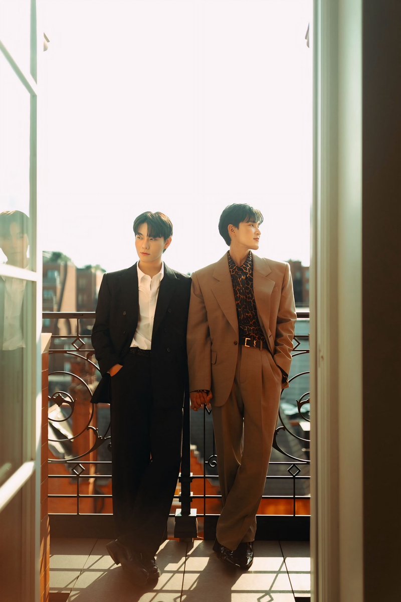 หลายคนถามถึงlook ชุดสูทที่ใส่ในวันที่หมอโบ๊ทขอแต่งงาน เราทั้งสองคนใส่ชุดของ ysl ทั้งลุคครับ🥰 #iftentouchwewillbuy #SaintLaurentxTEN