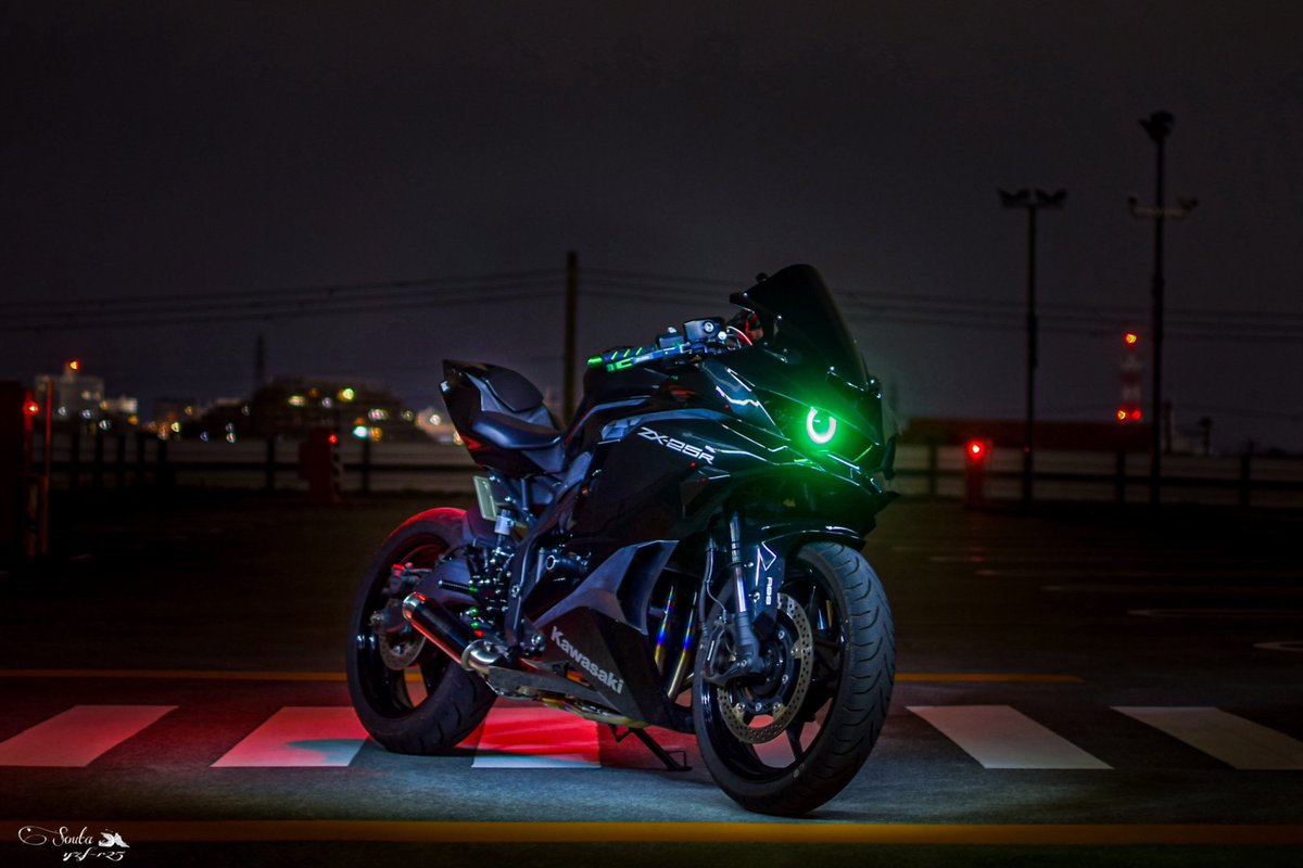 aaru_Ninja's tweet photo. 名前: るーたん。
性別: おんなのこ
住み: ﾋｮｳｺﾞ
身長: 150
車種: ZX-25r
一言: あばばばばば⊂(  ᴖ ̫ᴖ)⊃
かっこいいって言って^^

 #バイク乗りとして軽く自己紹介
 #バイク女子 https://t.co/3ERyt8Hx53