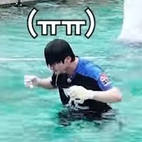 MlNHORIZON's tweet photo. why is he actually like the sad wet cat meme https://t.co/C0p42QUIJL