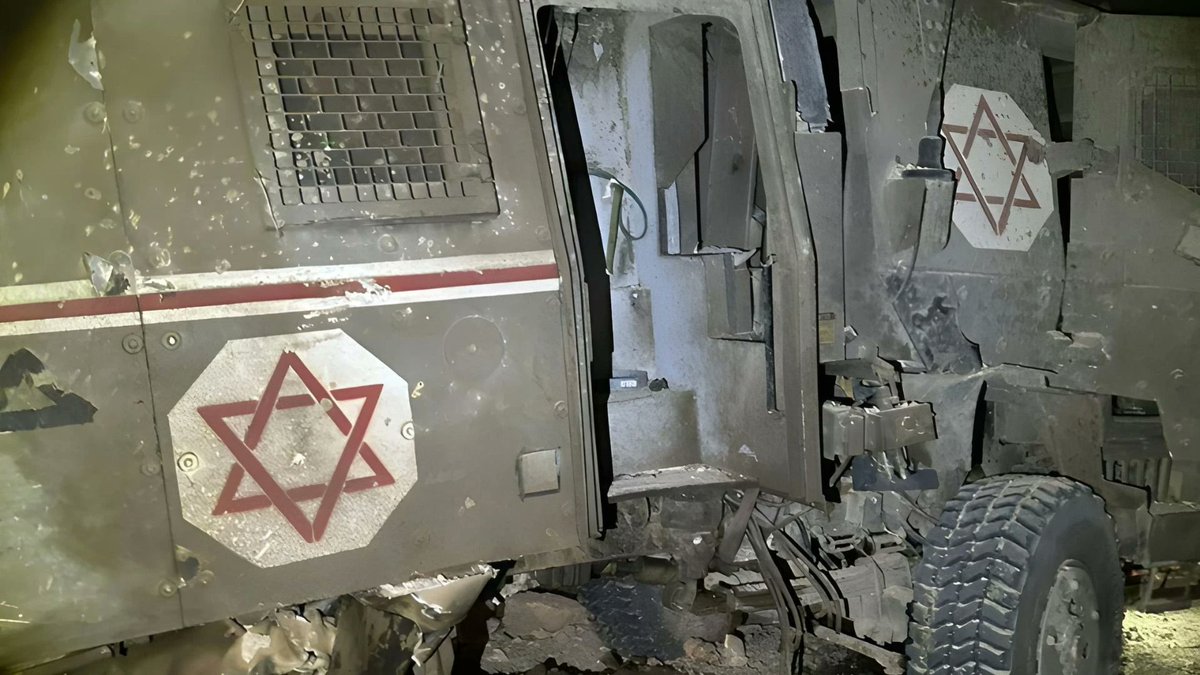 Marchfoward's tweet photo. Semalam berlaku satu tragedi untuk Israel di Jenin, Tebing Barat 

Apabila sebuah konvoi kenderaan IDF yang bergerak ingin menyerang Jenin terkena letupan Peranti Letupan Dipertingkatkan (IED) 

Letupan IED itu menghasilkan kawah sedalam 1.5 meter dan berjaya membunuh seekor dan mencederakan 16 ekor IDF yang lain memaksa mereka berundur