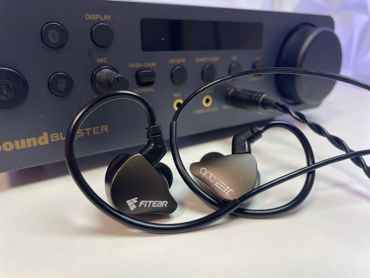 abnextz's tweet photo. 映画やRPGゲームとの相性もとても良いですね(*^^)b
#SUPERIOREX
#SUPERIOREXCable4.4
#SoundBlasterX5

https://t.co/GIzEQ5k4dd https://t.co/II44XH3oE5