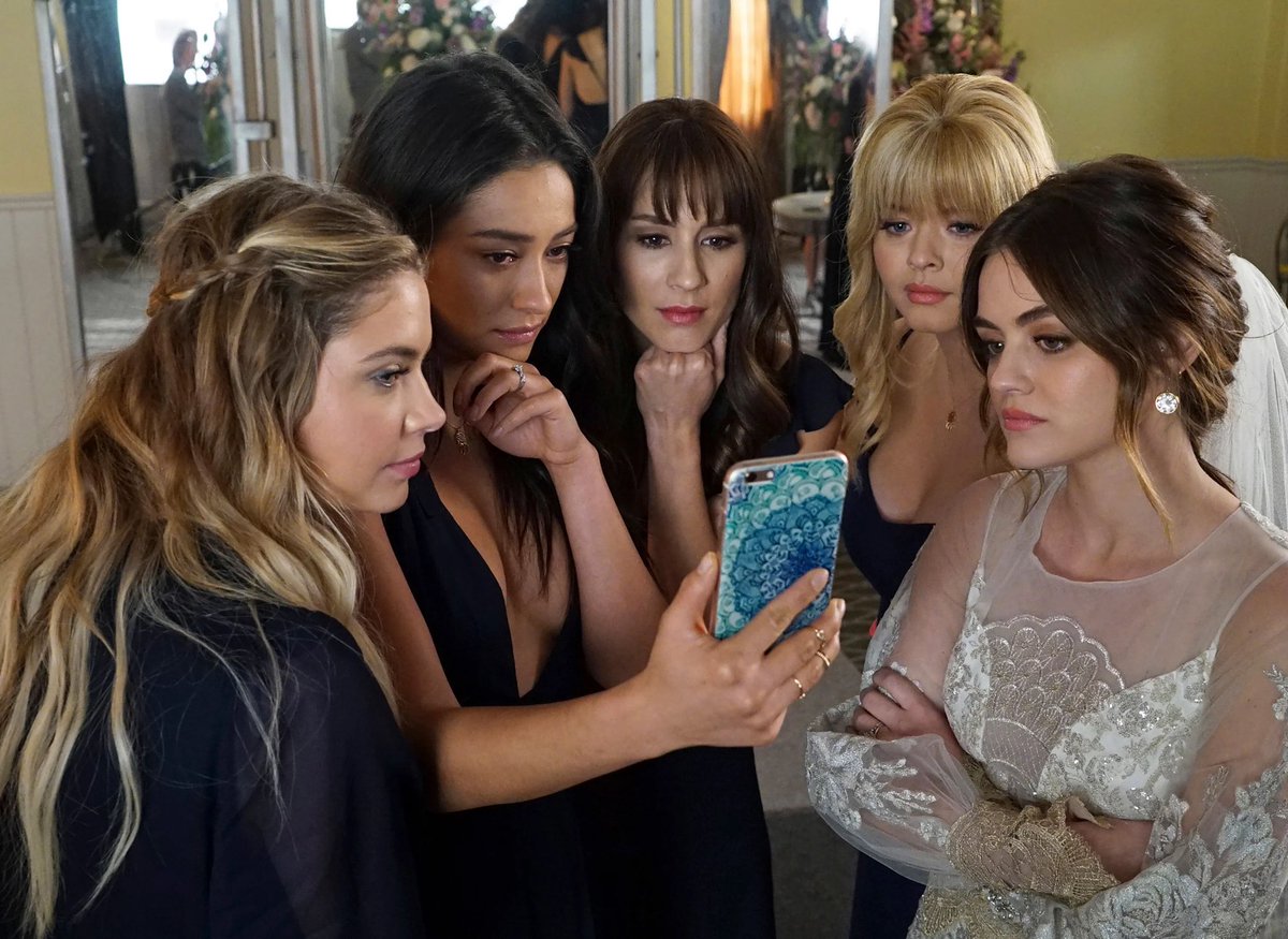 FilmUpdates's tweet photo. ‘PRETTY LITTLE LIARS’ ended 7 years ago today. https://t.co/NVCJT8DwiF