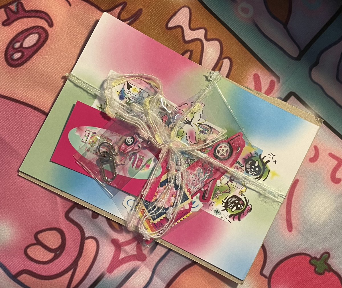 STINKEEBEAR's tweet photo. ⚠️‧₊˚ @faultylane 𝘮𝘢𝘪𝘭﹗⭐️ ｡⋆

supa pretty !! i can just stick this all over everywhere anywhere and just stare at them all day ψ(｀∇´)ψ https://t.co/89aWOqHiZx