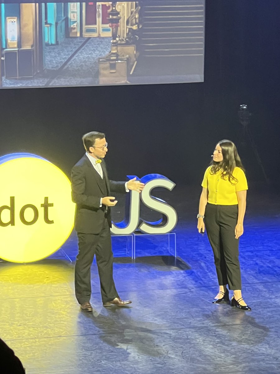 JeroenReumkens's tweet image. Omg even @porteneuve is back!! The good old days 🥰 #dotjs