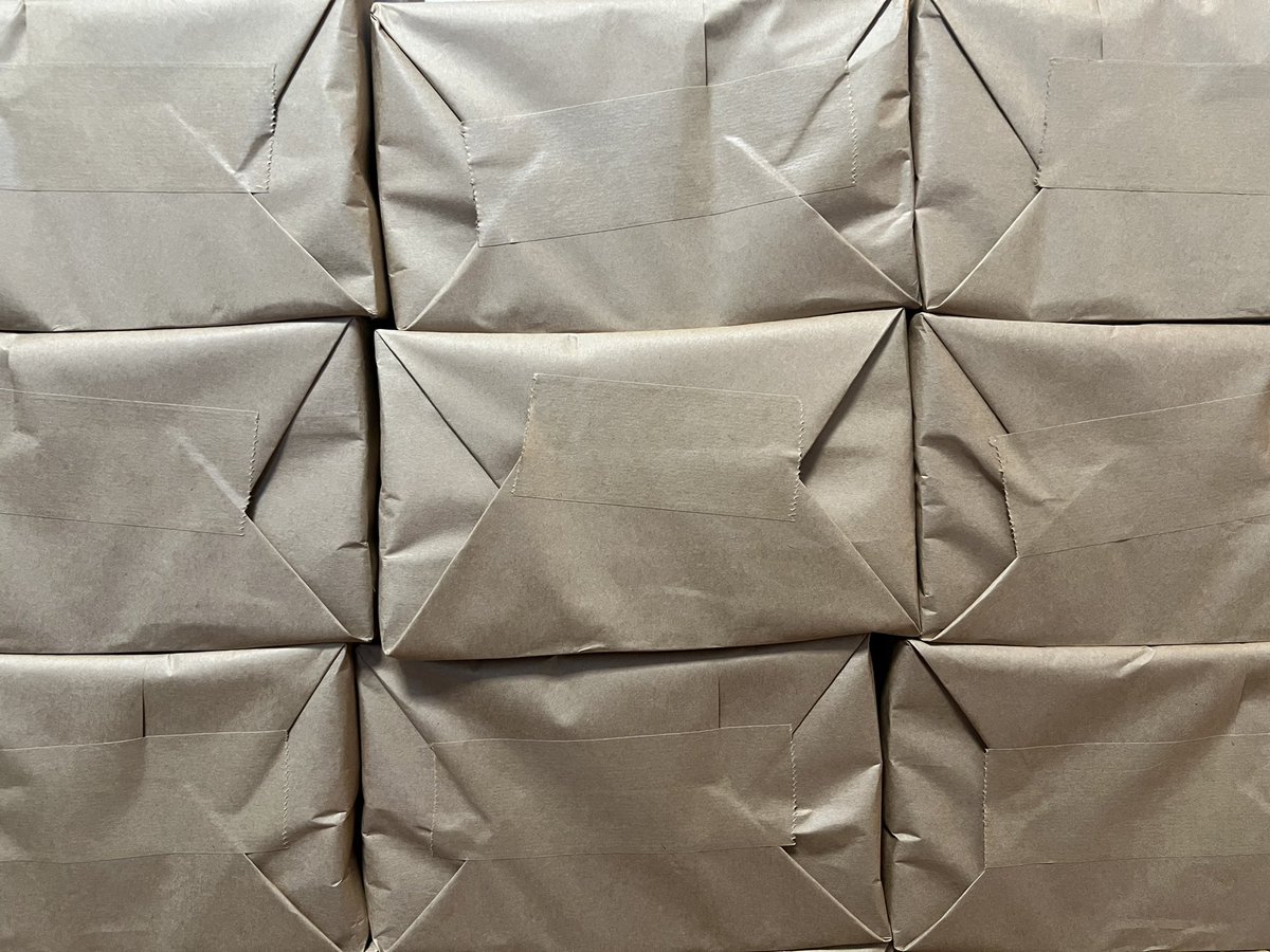 jazz_model's tweet image. 今年度遅くなってしまいましたが、届きました。

搬入がやっぱり汗だくです😅