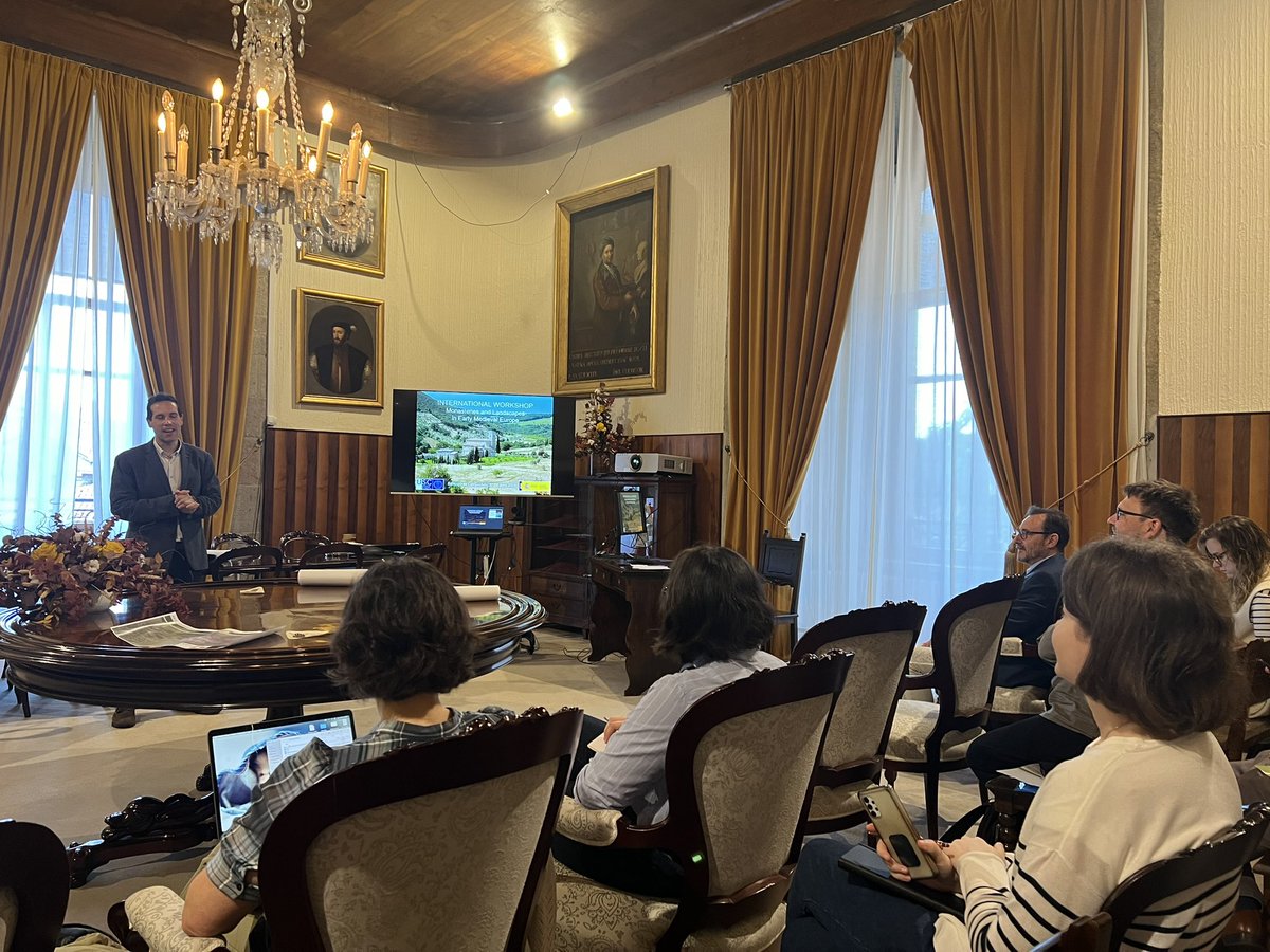 Labarqmed's tweet photo. Comezamos este Internarional Workshop Monasteries and Landscapes in Early Medieval Europe.
@facultadeXH @UniversidadeUSC @CienciaGob @CISPAC_gal @AgEInves https://t.co/C72u5YOWHA