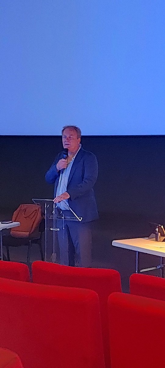 Aujourd'hui lors du comité confédéral de la <a href="/CFECGC/">CFE-CGC</a>. En ouverture de séance les représentants de la CFE-CGC nouvelle Calédonie étaient en visio. La situation est dramatique on attend 7000 suppression d'emplois sans indemnités car la force majeure est invoquée!