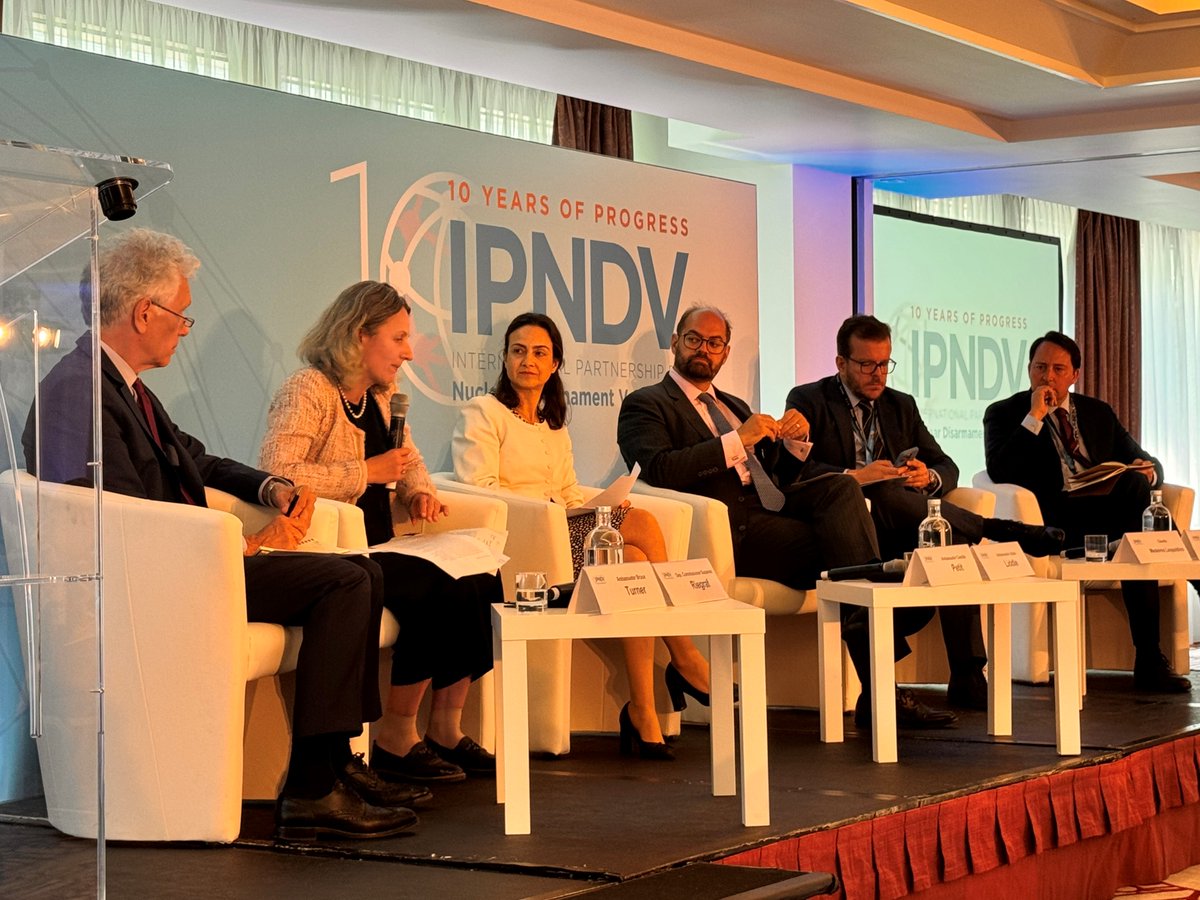 Swiss Security Policy tweet media