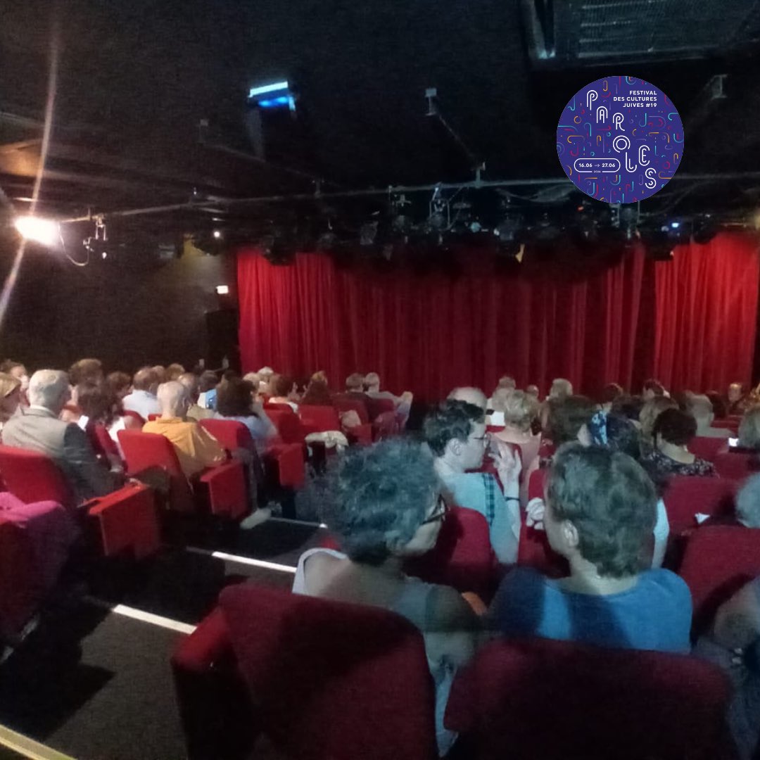 FJuives's tweet photo. ✈️ Le Festival vous emmenait en voyage hier avec : un voyage pour les enfants des centres de loisirs de @MParisCentre à la découverte des Contes de Bobé, puis une lecture musicale par Laurent Seksik du « Le monde d’hier » de Zweig. 
⭐️Dernier jour du festival aujourd’hui ! https://t.co/Xm1oRIH3My