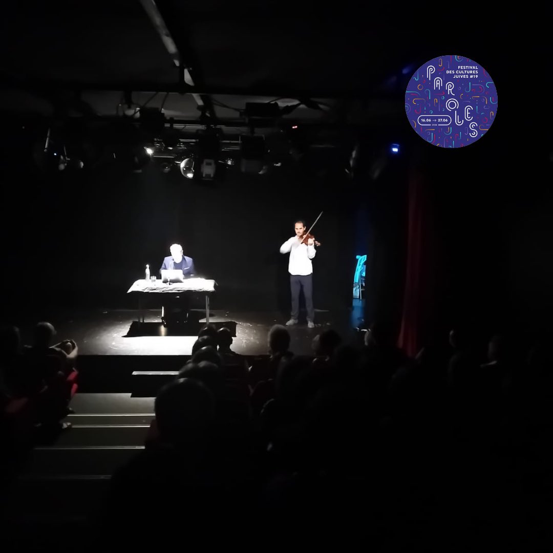 FJuives's tweet photo. ✈️ Le Festival vous emmenait en voyage hier avec : un voyage pour les enfants des centres de loisirs de @MParisCentre à la découverte des Contes de Bobé, puis une lecture musicale par Laurent Seksik du « Le monde d’hier » de Zweig. 
⭐️Dernier jour du festival aujourd’hui ! https://t.co/Xm1oRIH3My