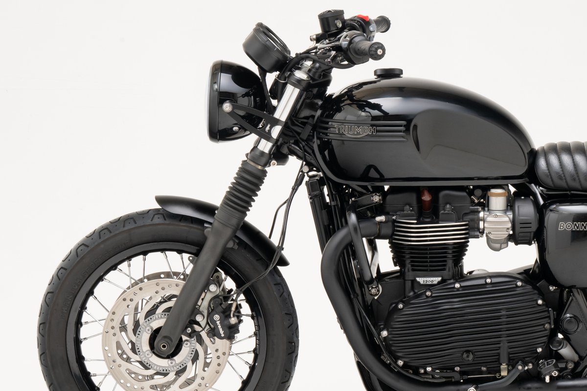 plot_touring's tweet image. ボンネビル用フロントフェンダーが再入荷しました🙋
毎回すぐに完売してしまうブラック色のショートタイプです！
今回も数に限りがあるので早い者勝ちです🙏

適合車種：
ボンネビル T120
ボンネビル T100
スピードツイン900
スクランブラー900

#motone #モートーン #トライアンフ #ボンネビル