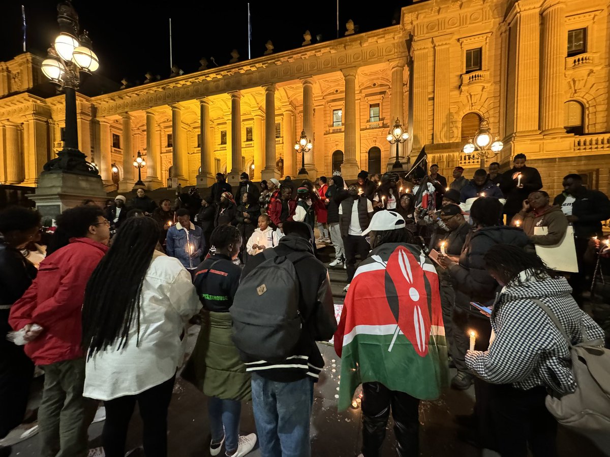 MakenaMwita_'s tweet photo. Dear Kenyans in Kenya, we Kenyans in Melbourne have occupied the Victoria parliament peacefully. No casuality , no injuries just peaceful protests like you did.
The police had no reasons to kill you.
We stand for justice , together we mourn the lost lives.May their blood nourish the tree that will bear the fruits of liberation and freedom. Fight on ✊✊✊
#RutoMustGo